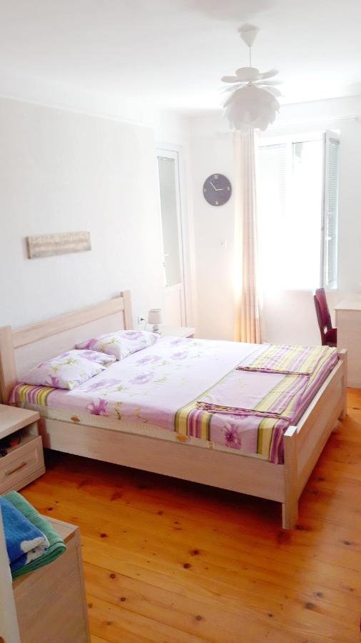 Pospolita Guest House Kutaisi Esterno foto