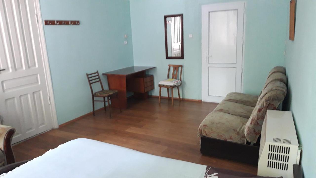 Pospolita Guest House Kutaisi Esterno foto